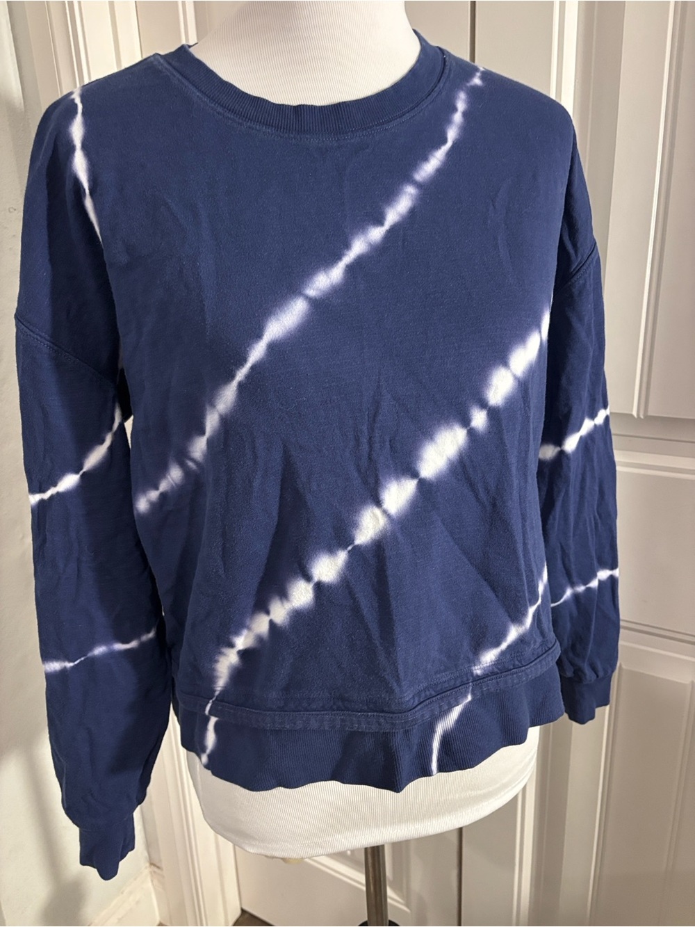 ATHLETA 🩷 Navy Tie-Dye Crewneck Sweater